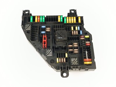 CAJA RELES / FUSIBLES