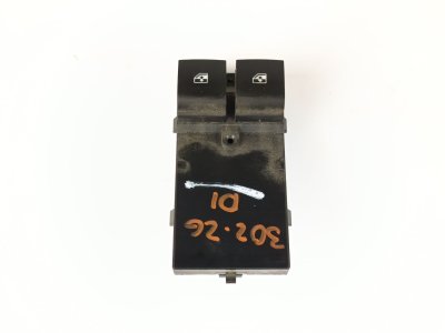 mando-elevalunas-delantero-derecho de 1.6 CDTI (75) 