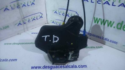 CERRADURA PUERTA TRASERA DERECHA  TOYOTA COROLLA (E12) 2.0 Turbodiesel CAT