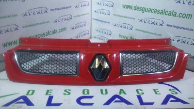 REJILLA DELANTERA RENAULT TRAFIC COMBI (AB 4.01) 6 - plazas, acristalado parcial, combi corto