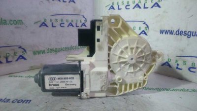 MOTOR ELEVALUNAS DELANTERO DERECHO de Básico 