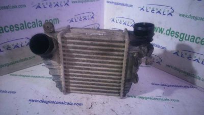 RADIADOR INTERCOOLER VOLKSWAGEN GOLF IV BERLINA (1J1) Básico