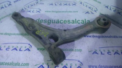 BRAZO SUSPENSION INFERIOR DELANTERO DERECHO de 2.0  Batalla 3200 mm 