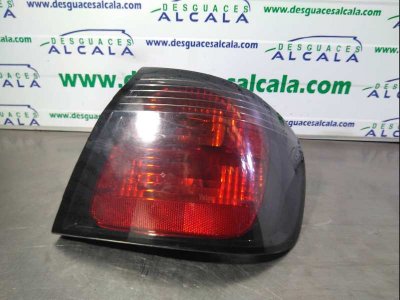 PILOTO TRASERO DERECHO NISSAN PRIMERA BERLINA (P11) Básico