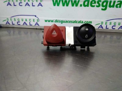 BOTON EMERGENCIA RENAULT MEGANE II BERLINA 5P 2.0 dCi RS / Renault Sport