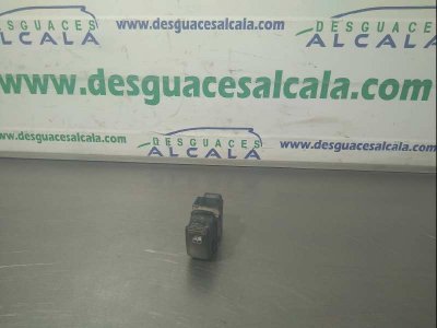 MANDO ELEVALUNAS TRASERO DERECHO KIA SORENTO 2.5 CRDi EX