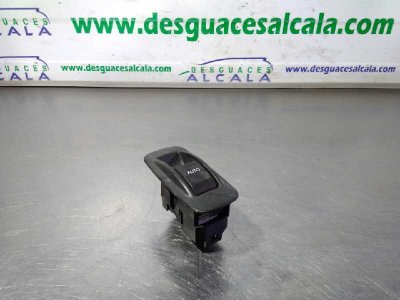 MANDO ELEVALUNAS DELANTERO DERECHO TOYOTA COROLLA (E12) 2.0 D-4D Luna Berlina