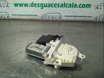 MOTOR ELEVALUNAS TRASERO DERECHO de Signo 