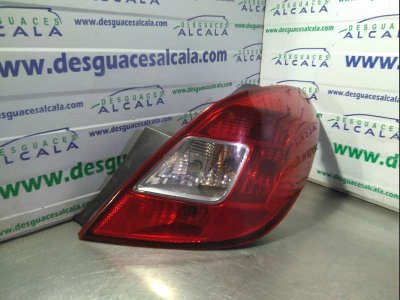 PILOTO TRASERO DERECHO OPEL CORSA D Cosmo