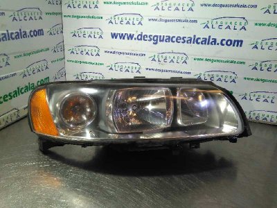 FARO DERECHO VOLVO XC70 2.4 D AWD Ocean Race