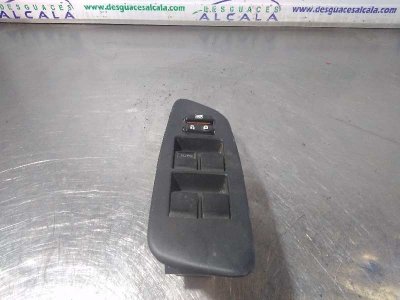 MANDO ELEVALUNAS DELANTERO IZQUIERDO  TOYOTA AURIS Luna+