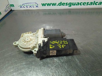 MOTOR ELEVALUNAS DELANTERO DERECHO VOLKSWAGEN GOLF IV BERLINA (1J1) Básico