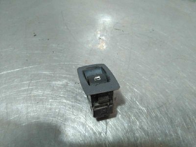 MANDO ELEVALUNAS TRASERO DERECHO BMW SERIE 1 BERLINA (E81/E87) 120d