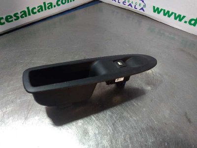 MANDO ELEVALUNAS DELANTERO DERECHO de Seduction 