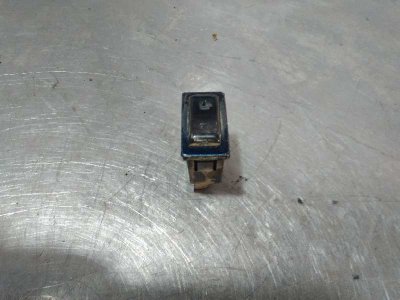 BOTON ELEVALUNAS IZQUIERDO LAND ROVER DISCOVERY (SALLJG/LJ) TDi (3-ptas.)