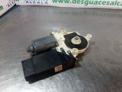 MOTOR ELEVALUNAS DELANTERO DERECHO VOLKSWAGEN GOLF IV BERLINA (1J1) Básico