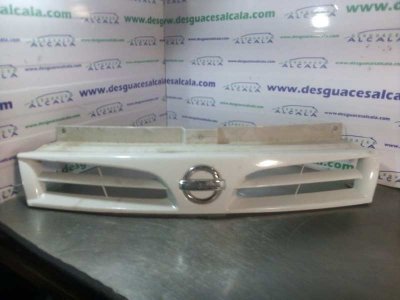 REJILLA DELANTERA NISSAN PRIMASTAR (X83) Caja cerrada batalla corta 2,76t