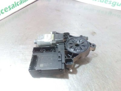 MOTOR ELEVALUNAS DELANTERO DERECHO de Exclusive BlueMotion 