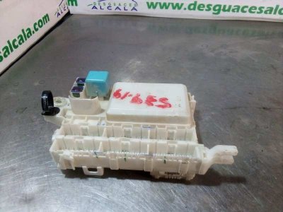 CAJA RELES / FUSIBLES TOYOTA HILUX (KUN) Double Cab 4X4