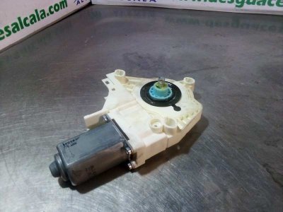 MOTOR ELEVALUNAS TRASERO IZQUIERDO LAND ROVER DISCOVERY V6 TD SE