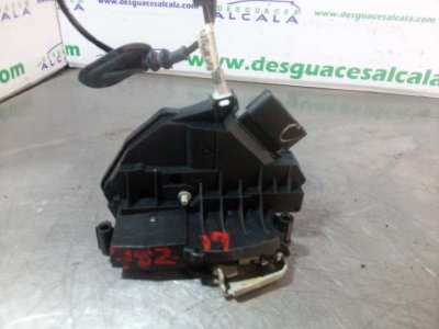 CERRADURA PUERTA DELANTERA DERECHA de Titanium 