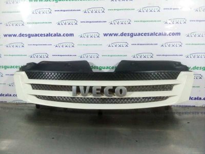 REJILLA DELANTERA IVECO DAILY CAJA CERRADA (2006 =>) Caja cerrada gran espacio 35C... batalla 3300