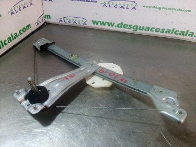 ELEVALUNAS TRASERO DERECHO