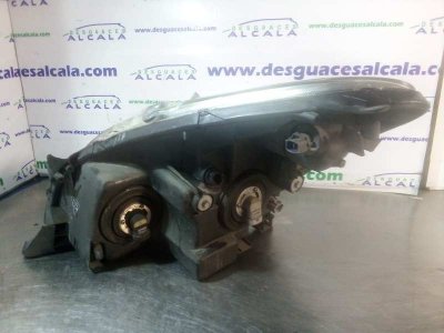 FARO DERECHO TOYOTA COROLLA VERSO (R1) 2.2 D-4D Luna