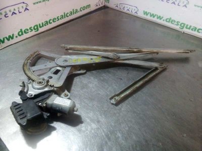 ELEVALUNAS TRASERO DERECHO TOYOTA COROLLA VERSO (R1) 2.2 D-4D Luna