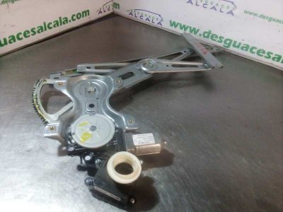 ELEVALUNAS DELANTERO IZQUIERDO TOYOTA YARIS Active