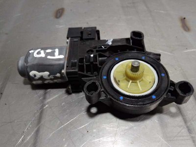 MOTOR ELEVALUNAS TRASERO DERECHO VOLKSWAGEN POLO (9N3) Advance