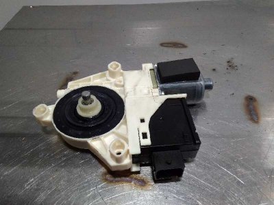 MOTOR ELEVALUNAS DELANTERO DERECHO de Limited 4x2 