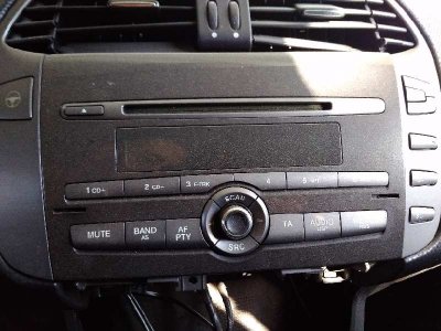RADIO CD FIAT BRAVO (198) 1.6 16V Dynamic Multijet (77kW)
