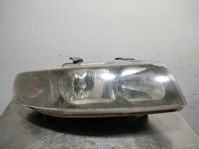 FARO DERECHO SEAT TOLEDO (1M2) Signo