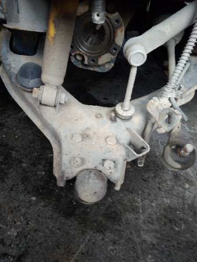 BRAZO SUSPENSION INFERIOR DELANTERO DERECHO SSANGYONG KORANDO 2.9 TDI SVX