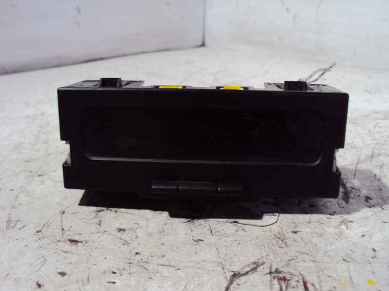 Waarschuwingslicht Schakelaar - Compatibel Met Renault Clio 2, OEM 8200442723