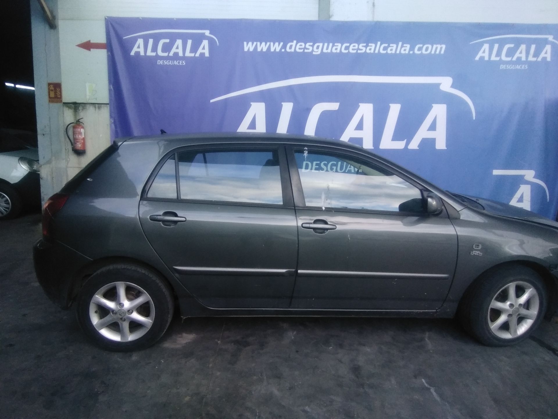 Despiece de TOYOTA COROLLA (_E12_) 2.0 D-4D (CDE120R_, CDE120L_)