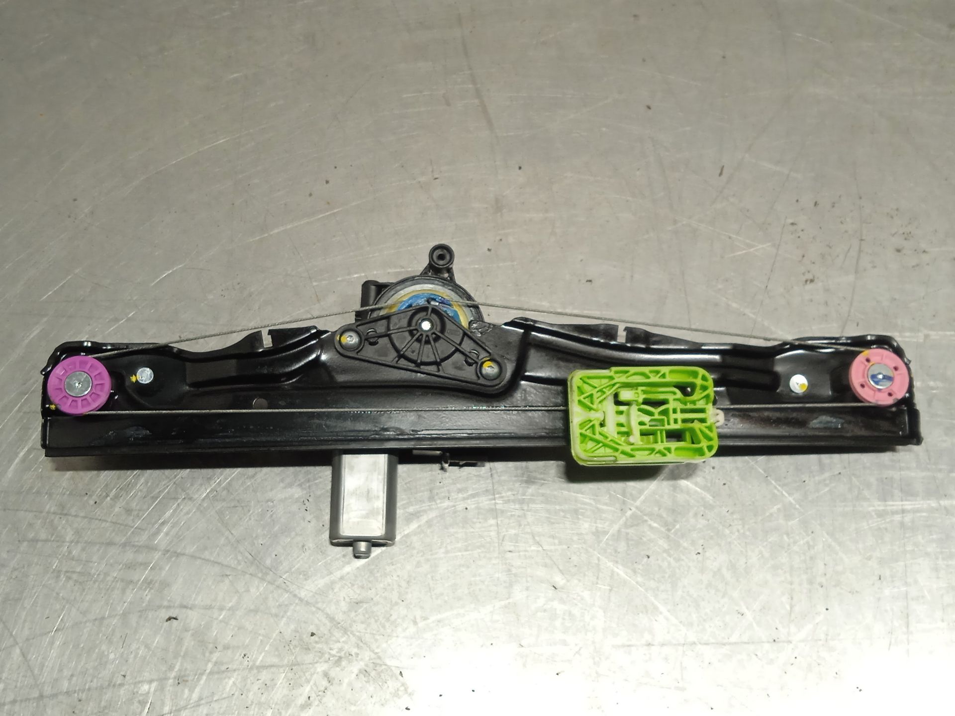 elevalunas trasero derecho bmw x1 Foto 2 elevalunas trasero derecho bmw x1 Foto 2