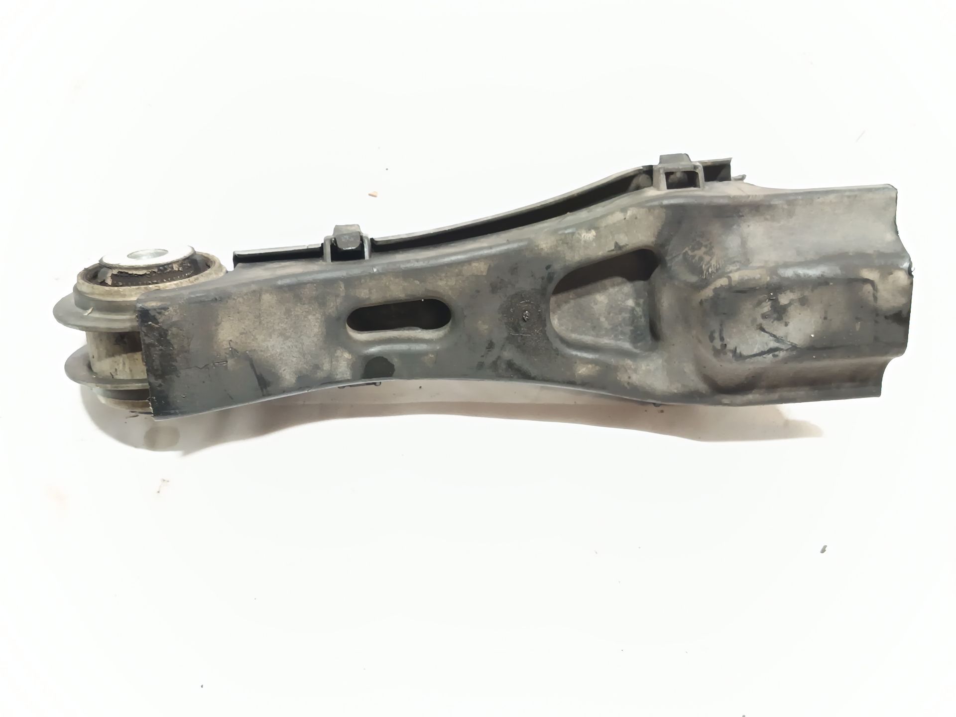 tirante trasero derecho mercedes-benz cla coupé Foto 2 tirante trasero derecho mercedes-benz cla coupé Foto 2