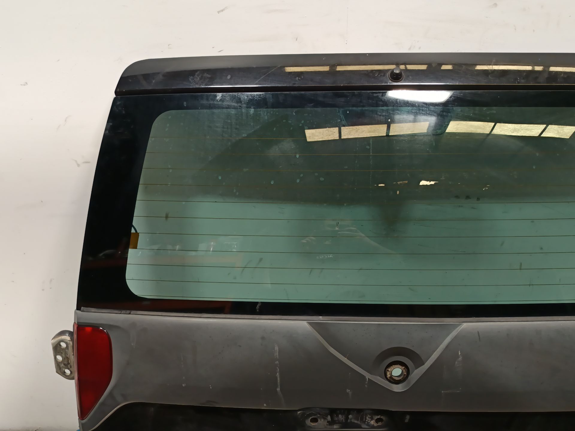 porton trasero nissan terrano ii Foto 2 porton trasero nissan terrano ii Foto 2