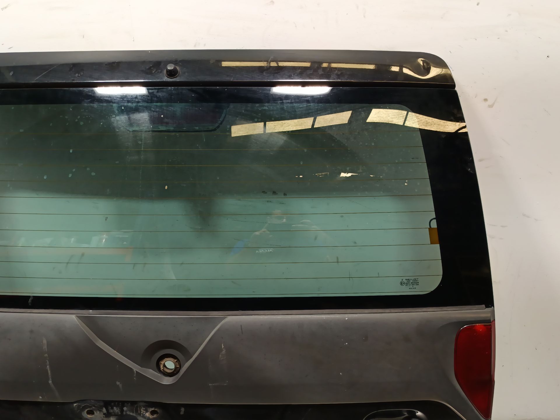 porton trasero nissan terrano ii Foto 3 porton trasero nissan terrano ii Foto 3