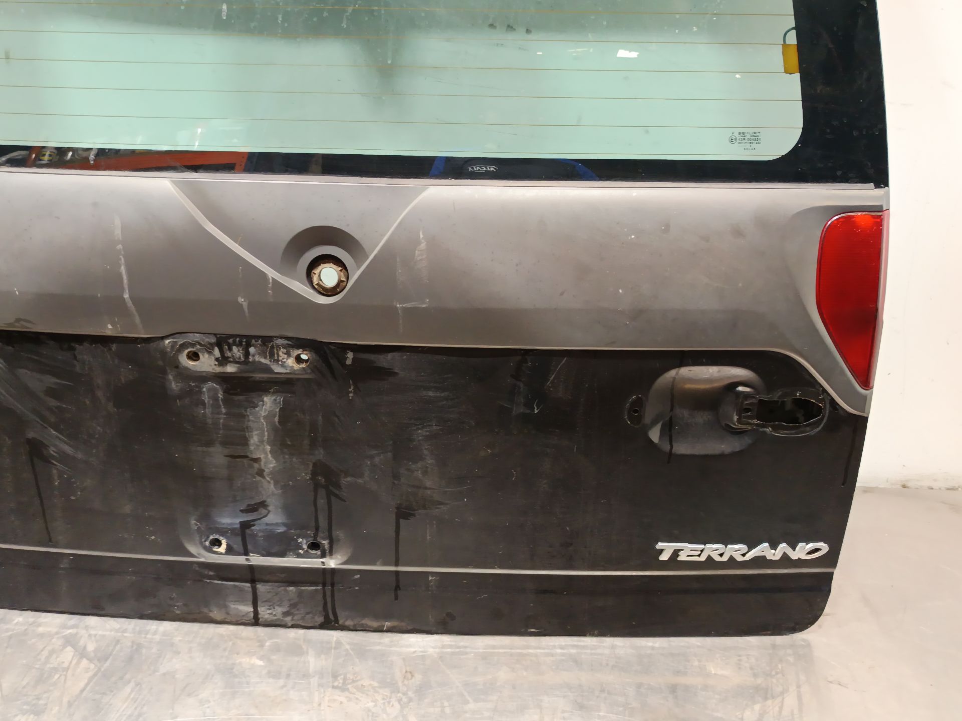 porton trasero nissan terrano ii Foto 4 porton trasero nissan terrano ii Foto 4