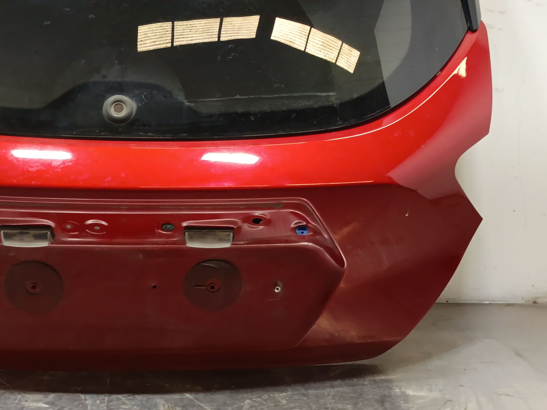 porton trasero nissan micra v Foto 4 porton trasero nissan micra v Foto 4