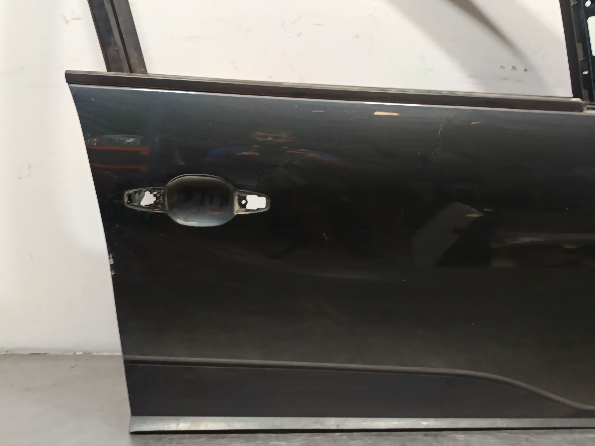 puerta delantera derecha dacia sandero iii Foto 4 puerta delantera derecha dacia sandero iii Foto 4