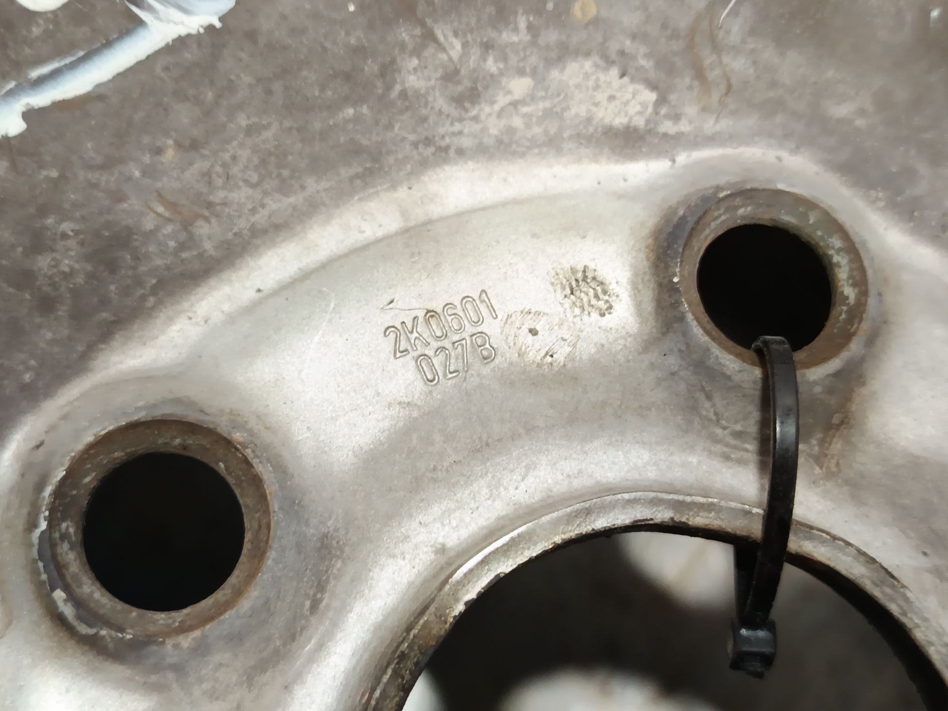 llanta chapa volkswagen caddy iii monospace Foto 3 llanta chapa volkswagen caddy iii monospace Foto 3