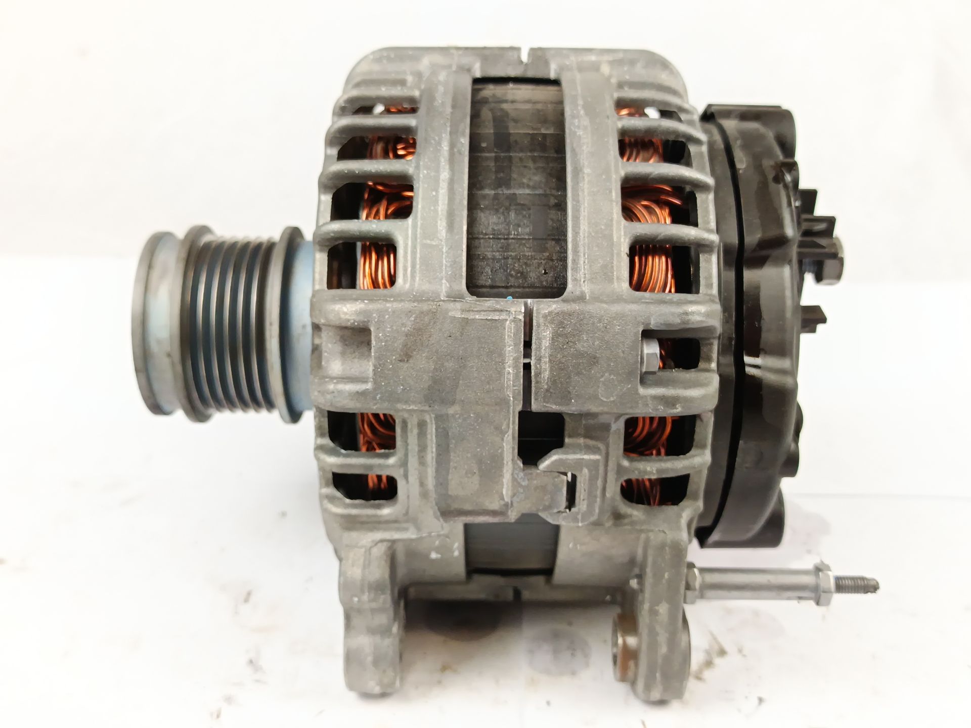 alternador volkswagen t-roc Foto 2 alternador volkswagen t-roc Foto 2