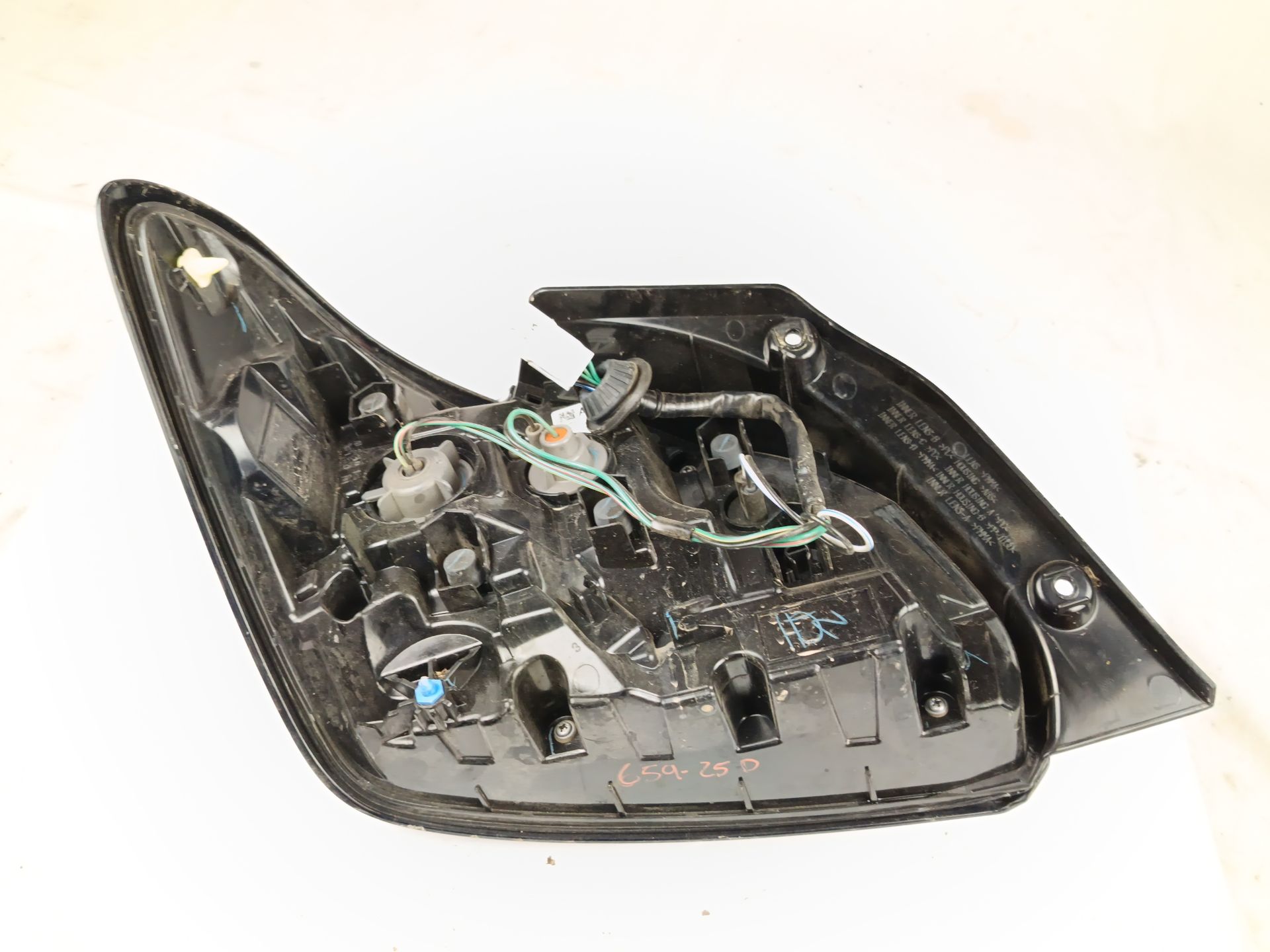 piloto trasero derecho mitsubishi mirage / space star vi hatchback Foto 2 piloto trasero derecho mitsubishi mirage / space star vi hatchback Foto 2