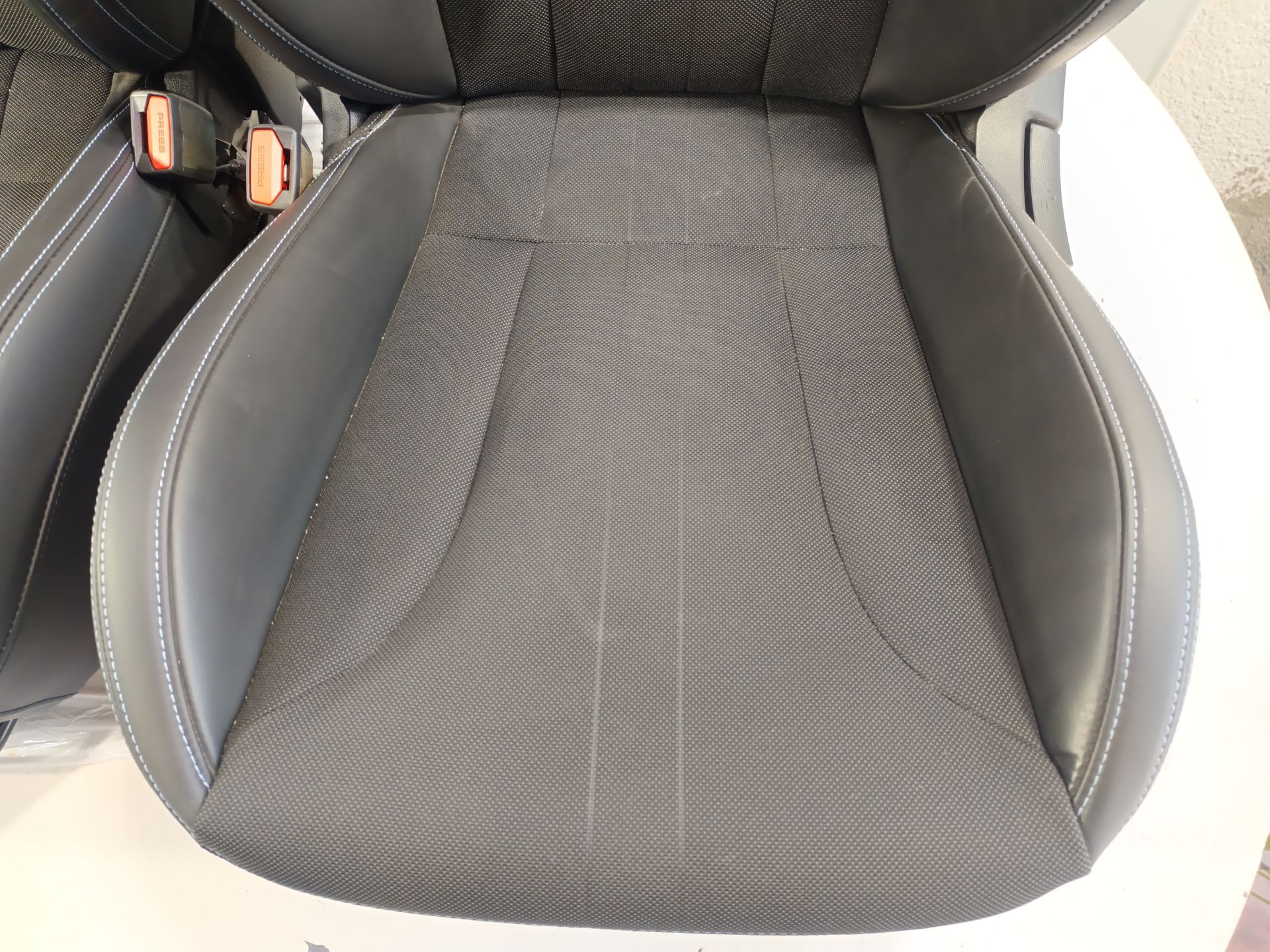 asientos delanteros hyundai i20 iii Foto 2 asientos delanteros hyundai i20 iii Foto 2