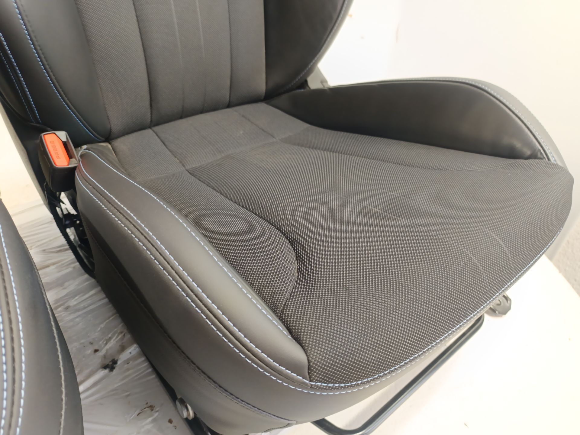 asientos delanteros hyundai i20 iii Foto 8 asientos delanteros hyundai i20 iii Foto 8