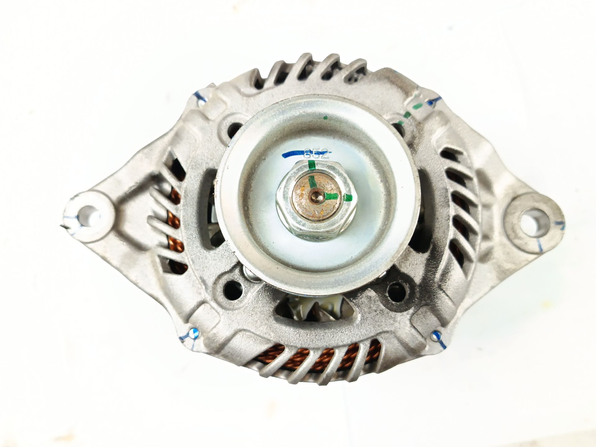 alternador mitsubishi mirage / space star vi hatchback Foto 2 alternador mitsubishi mirage / space star vi hatchback Foto 2